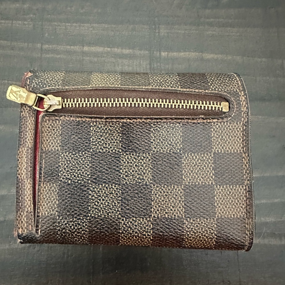 Louis Vuitton Wallet - Picture 2 of 15